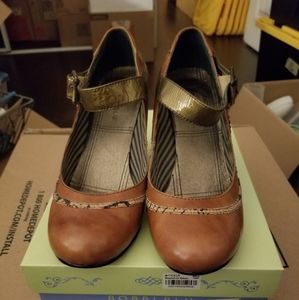 Women's Shoes